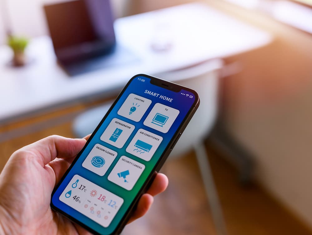 離れて暮らす親を見守れる安心。最新家電でなくても叶う実家のスマート